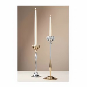 Bougeoir décoratif fait à la main avec finition élégante Décoration de fête de mariage Bougeoir d'église en métal en laiton Vente chaude - Product Image 1