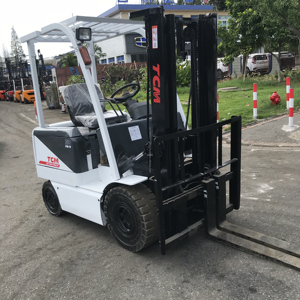 <b>Used</b> TCM 3 Ton Diesel Engine Forklift for Sale Japan Origin Restaurant Industry Application - Product Image 2