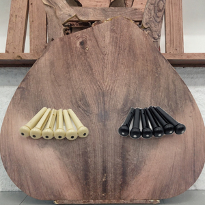 6-teiliges Gitarren-Saitenhalter-Set mit Unterlegscheiben, <span class=keywords><strong>ABS</strong></span>-Material, Schwarz-Weiße Punkte, Saitenfixierung, Folk-Saitenverstellung, Guter Knopf, Angenehmes Handgefühl - Product Image 6