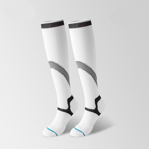 Chaussettes <span class=keywords><strong>de</strong></span> sport <span class=keywords><strong>de</strong></span> compression longues et professionnelles pour l'exercice physique avec fond en tissu éponge épais - Product Image 3