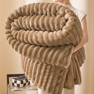 Chăn nỉ kẻ sọc dệt jacquard Mink Touch, kích thước King size, chất liệu nhung mềm mại 100% <span class=keywords><strong>polyester</strong></span> - Product Image 1