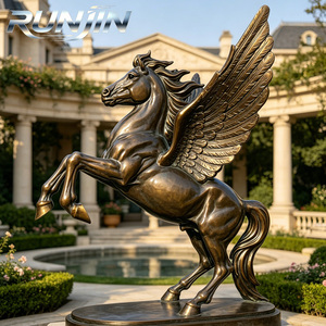 Grande sculpture d'art en métal coulé, Pégase ailé en bronze inspiré de <span class=keywords><strong>la</strong></span> <span class=keywords><strong>mythologie</strong></span> <span class=keywords><strong>grecque</strong></span>, avec dimensions personnalisées pour manoirs et jardins - Product Image 1