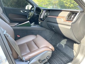 PHEV Premium d'un seul propriétaire <span class=keywords><strong>2022</strong></span> pour <span class=keywords><strong>XC60</strong></span> T8 SUV de luxe Pneus R20 Gauche Foncé Faible kilométrage Sécurité inégalée Efficacité énergétique combinée - Product Image 6