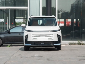 2025 SAIC Maxus G50 Plus MPV Van 1.5T Turbo automatico per viaggi d'affari <span class=keywords><strong>in</strong></span> famiglia benzina elettrico spina <span class=keywords><strong>in</strong></span> ibrido - Product Image 5