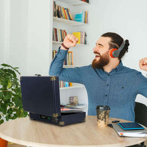Vente en gros de tourne-disque portable 3 vitesses avec connexion USB, carte SD et Bluetooth, style rétro, boîte à musique pour fête, cadeau, divertissement à domicile - Product Image 6
