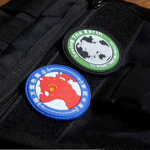 Parche de Chenilla de PVC Termoadhesivo Impermeable para Exteriores, Insignia de Fanático, para Mochila, Ropa y Equipamiento, con Diseño de Defensa del Hogar Azul - Product Image 1