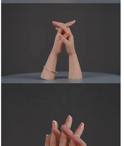 Кремниевый женский манекен под заказ, Реалистичная женская модель для маникюра и демонстрации ювелирных изделий - Product Image 4