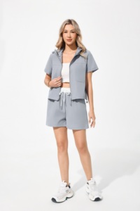 Completo da donna 2 pezzi tinta unita con felpa con zip a un quarto e pantaloncini con coulisse, traspirante, per yoga - Product Image 1
