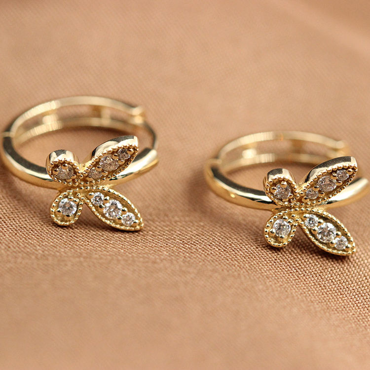 สีเหลือง