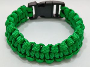 Braccialetto Multifunzione in <span class=keywords><strong>Paracord</strong></span> per Emergenze, Strumento EDC per Sopravvivenza all'Aperto con Raschietto, Fischietto e Fibbia - Product Image 5