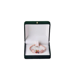 Luxury Rounded Corner Velvet Jewelry <b>Box</b> for Wedding <b>Rings</b> Multi Color Custom Logo Bridal Jewelry Display Wholesale - Product Image 1