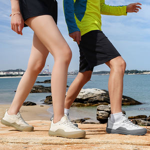 Scarpe Sportive Comode OEM da Viaggio ed Escursionismo, Scarpe da Corsa Leggere Antiscivolo, Personalizzate da Uomo con Suola Flessibile Vibram - Product Image 5