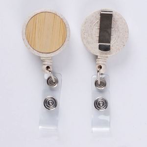 Porte-badge rétractable rond en paille de blé et bambou, écologique, fabriqué à partir de matériaux naturels - Product Image 2