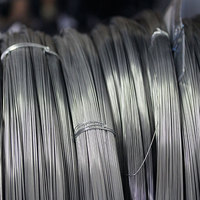 60 #   65Mn 70 #   70Mn 50CrV 55CrSi etc. Fil d'acier à ressorts de qualité AiSi standard pour la construction, résistance à la traction de 1800 MPa, sur mesure
