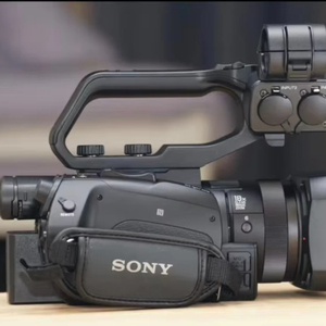 Caméscope portable haute résolution 4K Son-y PXW-Z90V avec sortie 3G-SDI, enregistrement vidéo en direct, autofocus hybride rapide - Product Image 1