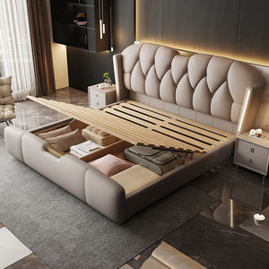 سرير فخم بتصميم إيطالي فاخر مع لوح رأسي مُضاء ومُنجّد ناعم، مزود بأدراج تخزين وإطار رفع هيدروليكي - Product Image 2