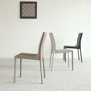 Set di Mobili per Sala da Pranzo e Soggiorno in Stile Italiano Moderno, Sedia da Pranzo Imbottita in Pelle con Gambe in Acciaio Inox - Product Image 4