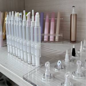 Stylo cosmétique vide rotatif avec pinceau pour huile à cuticules et vernis à ongles, disponible en 2ml, 3ml, 5ml - Product Image 2