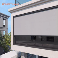 Auvent motorisé rétractable coupe-vent et anti-insectes avec volet d'intimité et écran zippé télécommandé pour pergola