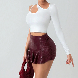 PEEQI 11759DBM Jupes sexy pour femmes, mode été, couleur unie, simili <span class=keywords><strong>cuir</strong></span>, plissées, nouvelles culottes, vêtements de rue, jupes tendance pour femmes - Product Image 2