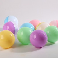 Jouets promotionnels : Capsules vides en plastique multicolores de 32 mm et 45 mm pour distributeurs automatiques, idéales comme cadeaux