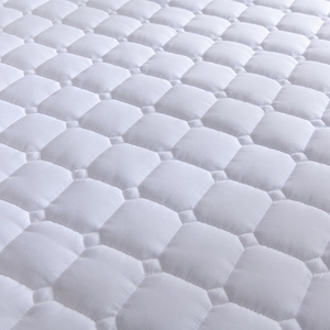Protector de Colchón Blanco para Hotel, Económico, Acolchado, Impermeable y Personalizado - Product Image 6