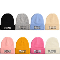 Hiver Chaud Couleur Solide Maman et Moi Bonnets Tricotés Assortis Chapeau Doux Chenille Patch Mama Mini Knit Beanie