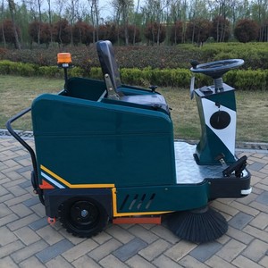 Ride-on Street <b>Cleaning</b> <b>Machine</b> Industrial <b>Floor</b> Road BS1050 Ride-on - Product Image 1