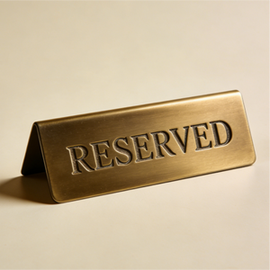 Letrero de Mesa de Acero Inoxidable Grabado a Medida con Certificación ISO9001, Placa Reservada para Espacios de Comedor con Marca - Product Image 2