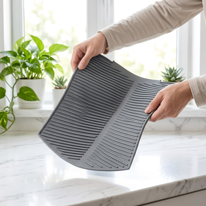 Tapis <span class=keywords><strong>de</strong></span> séchage en silicone extra large et incurvé pour évier, tapis <span class=keywords><strong>de</strong></span> drainage <span class=keywords><strong>de</strong></span> cuisine flexible et antidérapant, tapis à vaisselle en silicone résistant à la chaleur - Product Image 3