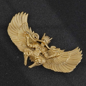 จี้พระสงฆ์สีทอง แฟชั่นสำหรับผู้หญิงผู้ชาย จี้ฮิปฮอป จี้สแตนเลสสำหรับผู้ชาย - Product Image 2