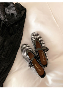 Chaussures plates Mary Jane pour femmes, été, en maille nid d'abeille entièrement ornées de strass, avec boucle, talon bas de 1 cm, légères, respirantes, scintillantes, pour soirée - Product Image 3