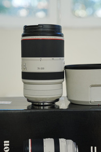 เลนส์ซูมเทเลโฟโต้ Canon RF 70-200mm f/2.8L IS USM สำหรับกล้องมิเรอร์เลสฟูลเฟรม รูรับแสงกว้าง ความเร็วสูง สภาพใหม่ 99% - Product Image 2