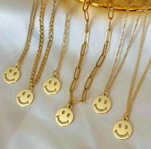 Collier tendance plaqué or 18 carats avec pendentif <span class=keywords><strong>visage</strong></span> souriant, bijou délicat, cadeau d'anniversaire pour elle ou lui - Product Image 2
