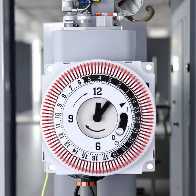 Hot Sale Timer 24 Hours Mechanical Rotary Time Control Switch 220V Timed Automatic Shutdown Industrial Timer