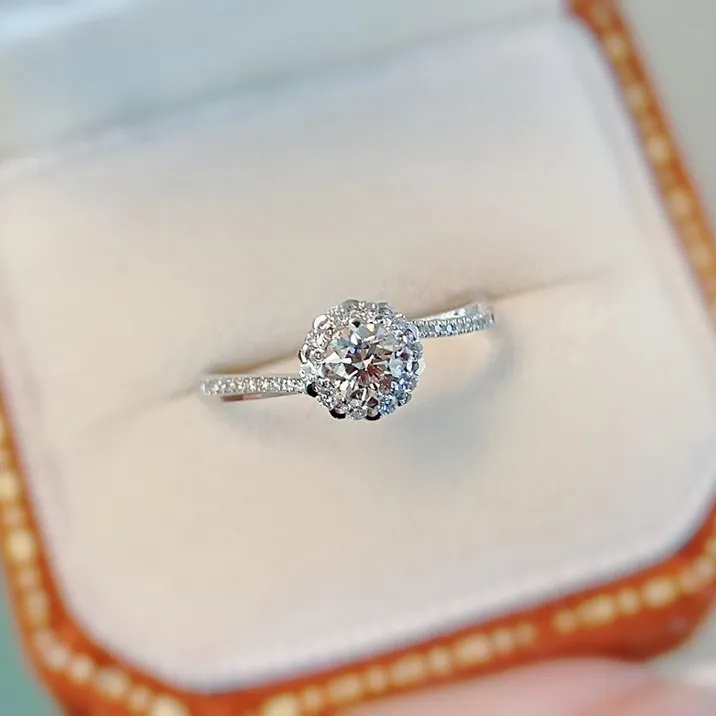 18K saf altın doğal elmas klasik kadın yüzük düğün nişan yüzüğü küçük ve basit