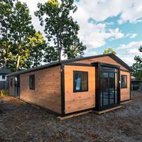 Maisons préfabriquées modulaires étanches sans MOQ, panneaux sandwich durables pour villas de luxe, écoles, cuisines, chambres et applications en milieu urbain