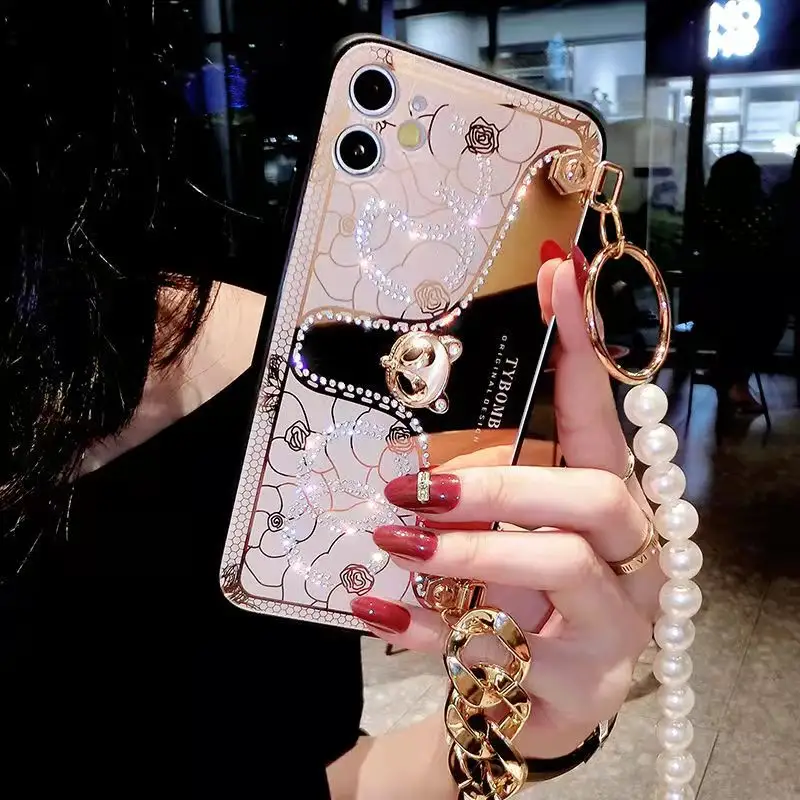 Applicable For Iphone 12 14 pro max Wholesales Stick Diamonds Designer Mobile Phone Shell Flashing Mirror Phone Case For Ladies