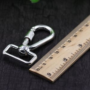 Crochet pivotant noir <span class=keywords><strong>verrouillable</strong></span> en alliage de vente chaude d'usine pour le <span class=keywords><strong>mousqueton</strong></span> de laisse de chien pour le sac - Product Image 2