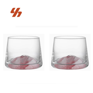 Vaso de jugo de montaña rosa de diseñador de 200ml al por mayor, vaso de cristal de whisky de fondo ultra grueso para restaurantes, diseño bonito - Product Image 1