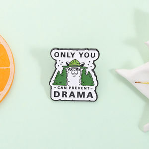 <span class=keywords><strong>Solo</strong></span> Tú Puedes Prevenir <span class=keywords><strong>el</strong></span> Drama - Pin de Esmalte con Diseño de Llama, Humor Divertido, Satira, Broche de Llama, Insignia de Solapa, Joyería al por Mayor - Product Image 2