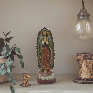 Estatua <span class=keywords><strong>de</strong></span> Poliresina <span class=keywords><strong>de</strong></span> 12'' <span class=keywords><strong>de</strong></span> Nuestra Señora <span class=keywords><strong>de</strong></span> <span class=keywords><strong>Guadalupe</strong></span>, Arte Religioso, Decoración Personalizada para el Hogar, Hecha <span class=keywords><strong>a</strong></span> Mano, Pintada <span class=keywords><strong>a</strong></span> Mano, Artesaní<span class=keywords><strong>a</strong></span> Coleccionable <span class=keywords><strong>de</strong></span> Resina - Product Image 3