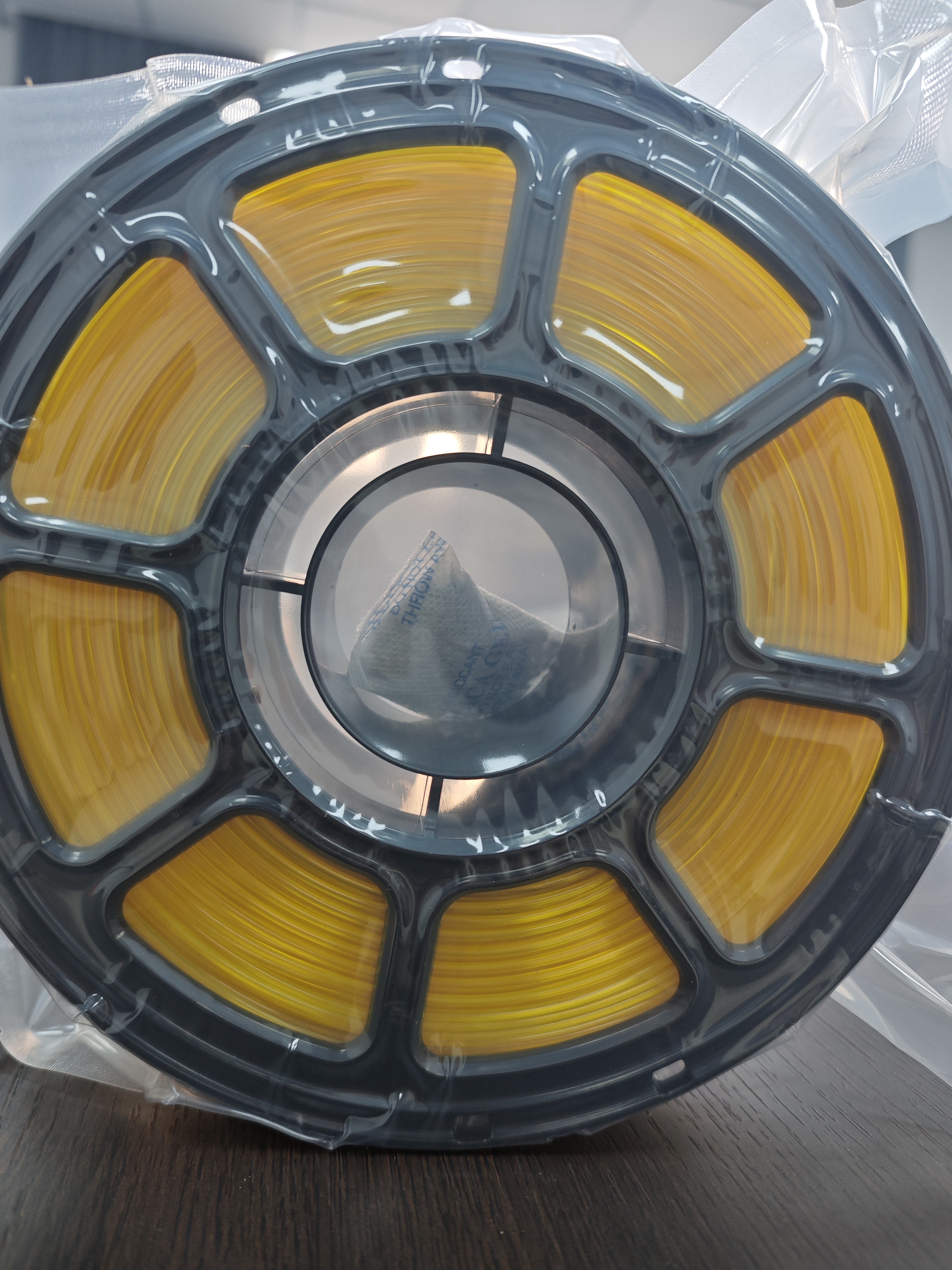 Amarillo transparente