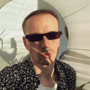 Gafas de Sol Cuadradas Vintage 2025 con Logotipo Personalizado, Gafas de Sol Rectangulares con Marco Pequeño y Protección UV400 para Hombre y Mujer - Product Image 2