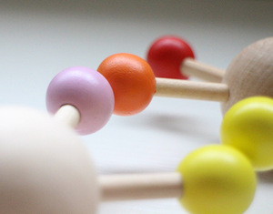 Jouet Gyroscopique Rotatif de Bureau Soleil, Jouet Magique Classique Nostalgique de Dessin Animé, Mini Jeu Amusant en Bois pour Bureau - Product Image 1