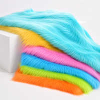 Tissu en fausse fourrure à poils longs coloré personnalisé, doux et moelleux, pour costumes, artisanat, décoration d'événements, OEM ODM