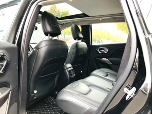 <span class=keywords><strong>Jeep</strong></span> Cherokee 2019 Molto Apprezzata SUV di Lusso 5 Porte 5 Posti Benzina Automatica Interni in Pelle Fari LED Sinistri Panoramici - Product Image 6