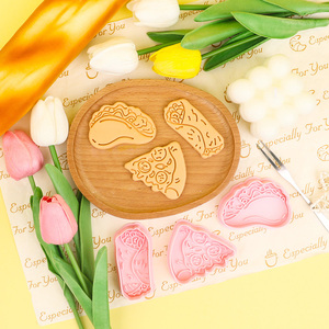 Cortadores de Galletas de Plástico Ecológicos de 2 Piezas con Diseño 3D de Pizza, Taco y <span class=keywords><strong>Burrito</strong></span> de la Serie Comida Rápida, Molde DIY para Arcilla y Galletas - Product Image 1