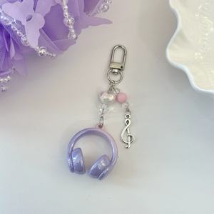 Llavero de coche para chicas a la moda, pequeño dije de notación musical, bonito llavero de acrílico con auriculares para mujeres, hombres, regalo para fanáticos de la música - Product Image 3