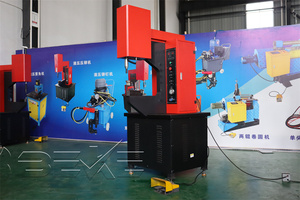 <span class=keywords><strong>Machine</strong></span> de rivetage de frein pneumatique de pneu de presse de cadre pour la doublure de frein de camion - Product Image 2
